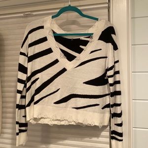Black and white small zebra print sweater
